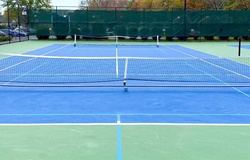 Tận dụng sân tennis chơi pickleball: Giải pháp linh hoạt khi “cháy sân”