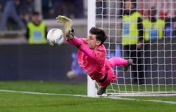 Thủ môn cản phá thành công 4 quả phạt đền liên tiếp được Lazio mua với giá "bèo"