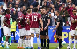 VAR lẽ ra phải cho West Ham hưởng phạt đền trong bàn thắng vào lưới Arsenal bị từ chối