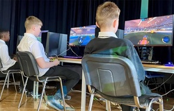 Học Esports để làm quản lý, tổ chức sự kiện và phát triển game