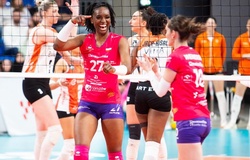 Olympiacos chiêu mộ đối chuyền người Mỹ Taylor Bannister