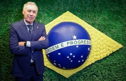 HLV Carlo Ancelotti sẽ ở lại tuyển Brazil thêm 4 năm nữa với mục tiêu mới