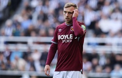 West Ham đặt một chân xuống hạng sau thất bại ở vòng áp chót