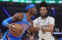 Người hâm mộ Spurs nổi điên sau khi Isaiah Hartenstein giật tóc kéo ngã Stephon Castle