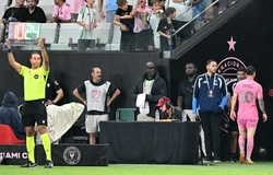 Messi phải rời sân trong trận đấu của Inter Miami là vì chấn thương gì?