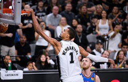 Spurs bóp nghẹt hàng công Thunder, san bằng tỷ số Chung kết miền Tây NBA thành 2-2