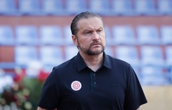 HLV Popov gây chú ý vì không bị kỷ luật sau vòng 25 V.League