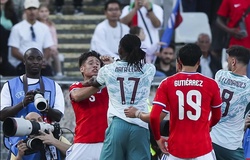 Leao bị đuổi khỏi sân làm lu mờ chiến thắng của Bồ Đào Nha trước World Cup