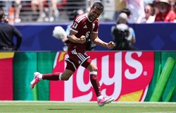 Boualem Khoukhi, người hùng từ vòng loại đến điểm số đầu tiên của Qatar tại World Cup