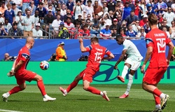 Dembele lập hat-trick có một không hai ở World Cup trong kỷ nguyên hiện đại