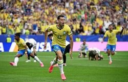 Martinelli đóng vai người hùng ở phút 90+6 đưa Brazil vào vòng 1/8