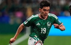 Gilberto Mora lập kỷ lục lịch sử World Cup ở tuổi 17 trong trận Mexico vs Ecuador