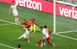 Video: Embolo ghi bàn chớp nhoáng, Thụy Sĩ sớm vượt lên trước Algeria