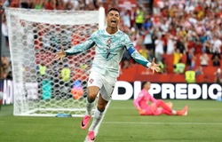 VIDEO: Ronaldo ghi bàn đầu tiên ở vòng knock-out World Cup sau 6 kỳ tham dự