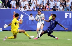 VIDEO: Bàn thắng từ cú chạm bóng kỳ diệu của Messi trong trận Argentina - Cape Verde