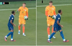 Pháp vs Paraguay: Mbappe gây phẫn nộ vì từ chối bắt tay thủ môn Orlando Gill
