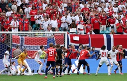 Luật VAR mới ở World Cup 2026 cho phép hủy bỏ bàn thắng vào lưới Anh do lỗi của Haaland