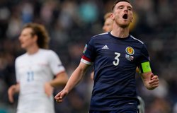 Hậu vệ Liverpool tuột mất cơ hội mười mươi cho Scotland tại EURO 2021