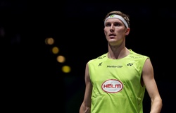Axelsen trở lại và đụng độ Naraoka ngay vòng đầu giải cầu lông Hong Kong Open 2025