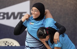 Chủ nhà UAE gây sốc khi đánh bại Trung Quốc để vô địch nội dung tiếp sức đồng đội cầu lông ngoài trời thế giới