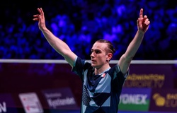 Giải mã cú đúp vô địch của cầu lông Pháp tại Orleans Masters 2026: Khi điểm tựa tâm lý và gia đình trở thành "vũ khí"