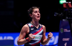 Cựu số 1 thế giới cầu lông Carolina Marin lại vô địch All England Open sau 9 năm và 2 cuộc phẫu thuật đầu gối