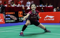 "Thần đồng cầu lông" Nhật Tomoka Miyazaki loại cựu số 1 thế giới Ratchanok Intanon ở Hong Kong Open 2024