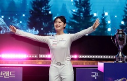 Người đẹp billiards Mi-rae Lee đã trở lại bục chiến thắng ở PBA sau 4 năm chờ đợi