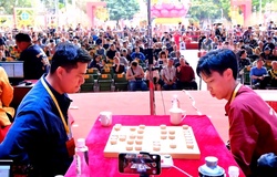 Khi 6 đại cao thủ cờ tướng Trung Quốc ngồi khán đài "tầm sư" Lại Lý Huynh và bài học về sự khiêm nhường đỉnh cao