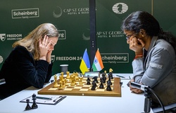 Cờ vua FIDE Women's Candidates 2026: Vaishali độc chiếm ngôi đầu và "canh bạc" nghiệt ngã của Zhu Jiner