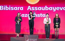Mỹ nhân cờ vua Bibisara Assaubayeva lập kỳ tích: 3 lần vô địch thế giới ở tuổi 21, bỏ túi hơn 1,2 tỷ đồng