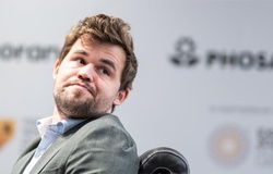 Magnus Carlsen nổi nóng đẩy máy quay sau thất bại sốc tại Giải cờ vua vô địch cờ nhanh và cờ chớp thế giới FIDE