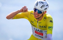 Áo vàng Tadej Pogacar làm nên lịch sử với chiến thắng chặng thứ 4 tại cuộc đua xe đạp Tour de France 2025