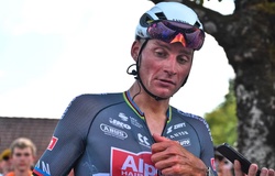 Mathieu van der Poel buộc phải bỏ cuộc đua xe đạp Tour de France 2025 vì viêm phổi