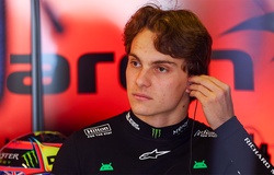 Oscar Piastri "tuyên chiến" với Lando Norris: McLaren sẽ đối xử công bằng tại F1 2026?