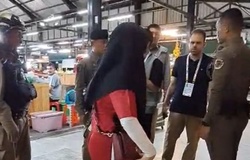 Nữ quản lý đội tuyển Kickboxing Indonesia bị đối xử như tội phạm chỉ vì đến gần gần khu vực thi đấu SEA Games