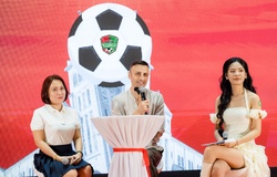 Cựu tiền đạo Manchester United Dimitar Berbatov gặp gỡ fan bóng đá Việt tại sự kiện “Together We Rise”