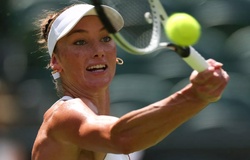 Người đẹp liều lĩnh dự giải quần vợt Wimbledon khi chỉ còn 700 ngàn đồng trong ngân hàng nên phải làm tài xế Uber