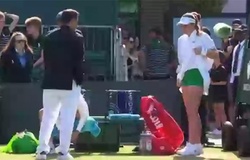 Cựu vô địch Roland Garros tốc váy phản đối do trọng tài giải quần vợt Wimbledon chất vấn về trang phục