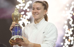 Muchova đăng quang tại giải quần vợt Qatar Open: Bài học về sự kiên nhẫn trong kinh doanh thể thao