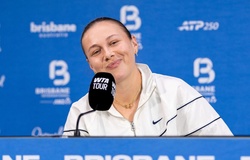 "Ngồi mát ăn bát vàng" tại giải quần vợt Dubai Championships: Amanda Anisimova vào vòng 3 không tốn giọt mồ hôi