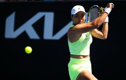 Ngôi sao Indonesia Janice Tjen đi vào lịch sử khi vượt qua vòng đầu tiên của Giải quần vợt Úc mở rộng 2026