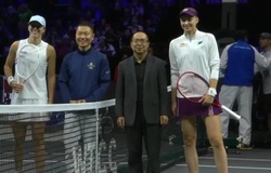 Kết quả quần vợt WTCC: Swiatek thắng dễ Rybakina, đội Châu Âu áp đảo đội Thế giới