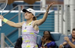 Quần vợt Rome Open 2026: Iga Swiatek thắng dễ dàng Naomi Osaka để tiến vào tứ kết