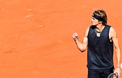 Alexander Zverev dễ dàng tiến vào vòng 3 giải quần vợt Pháp Mở rộng sau chiến thắng 3 set trắng trước Tomas Machac