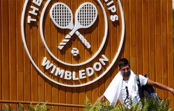 Giải tennis Wimbledon 2022: "Thần đồng" Tây Ban Nha Alcaraz rình rập Djokovic ở tứ kết?