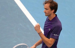 Medvedev giành chiến thắng dễ dàng trong trận mở màn mùa quần vợt 2026 tại giải Brisbane International