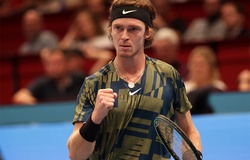 Giải quần vợt WTCC 2025: Rublev ngược dòng ngoạn mục trước Vacherot, Cobolli và Bencic phục thù trận đôi nam nữ