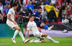 Emerson gây ấn tượng khi thay thế đá hậu vệ trái cho Italia