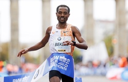 Chờ kỷ lục thế giới của Kenenisa Bekele ở Berlin Marathon 2021